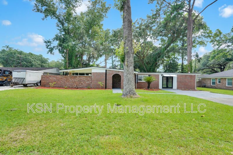 117 Windsor Road – photo 3