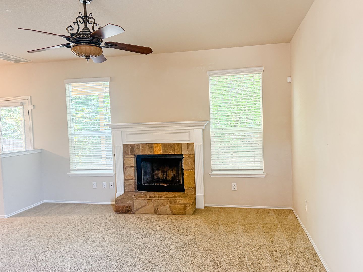 4907 Old Homestead St For Details Move In Special 500 00 Off First Full Months Rent – photo 4
