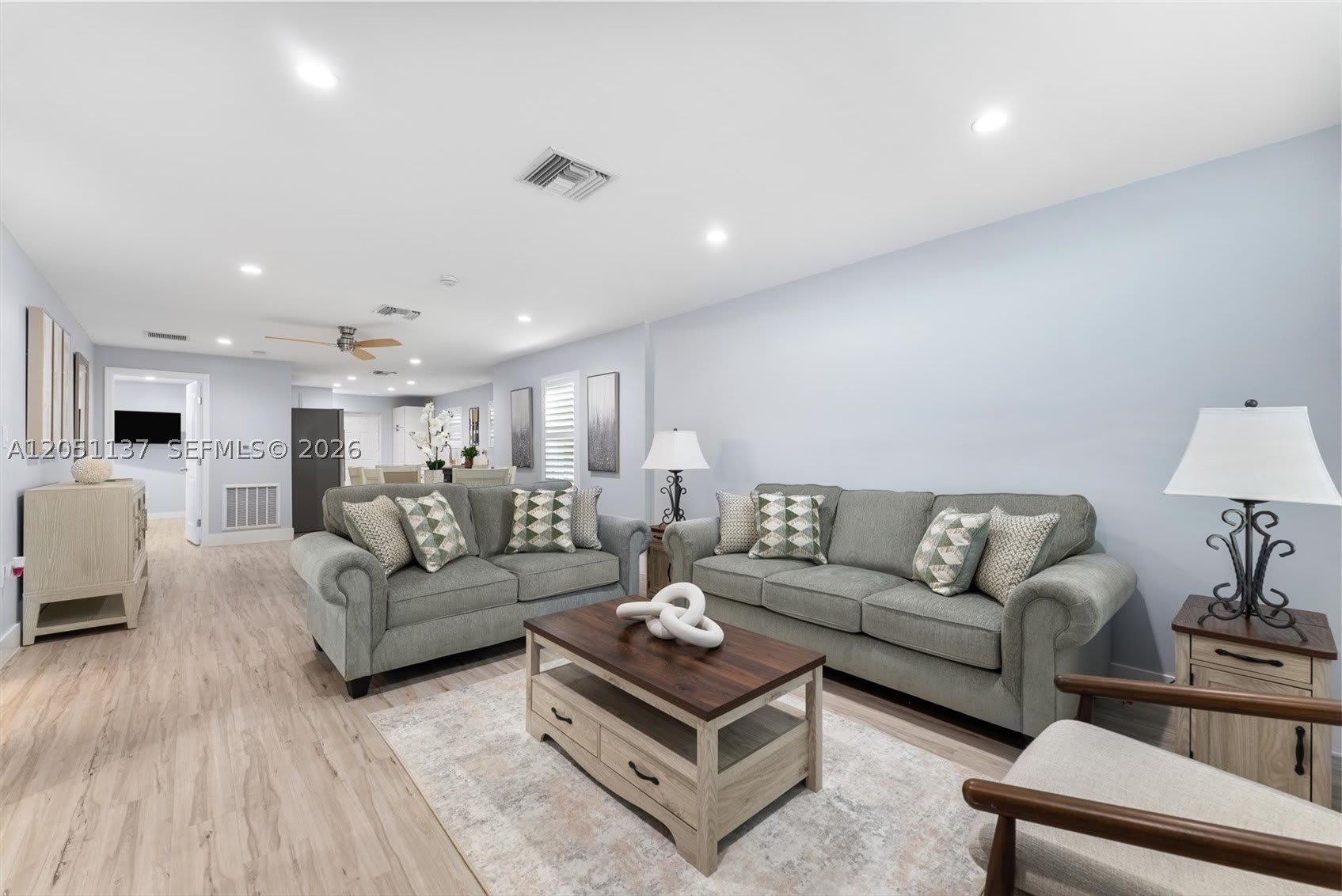 230 SW 12th Ave – photo 3