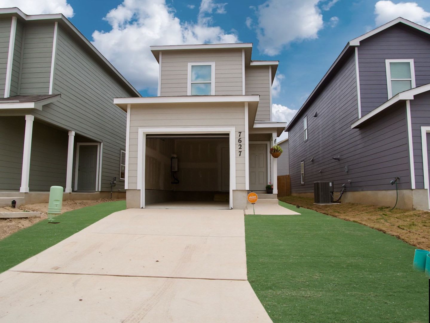 Charming 3 Bed 2 Bath Home in Alamo Ranch – photo 2