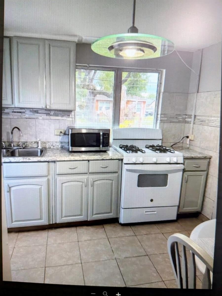 2725 SAMPLE Street – photo 5