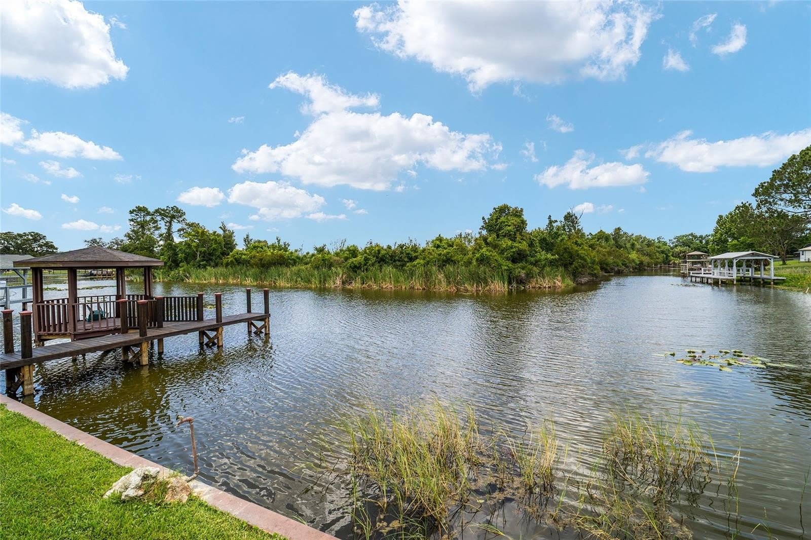 5330 KINGS Court – photo 2
