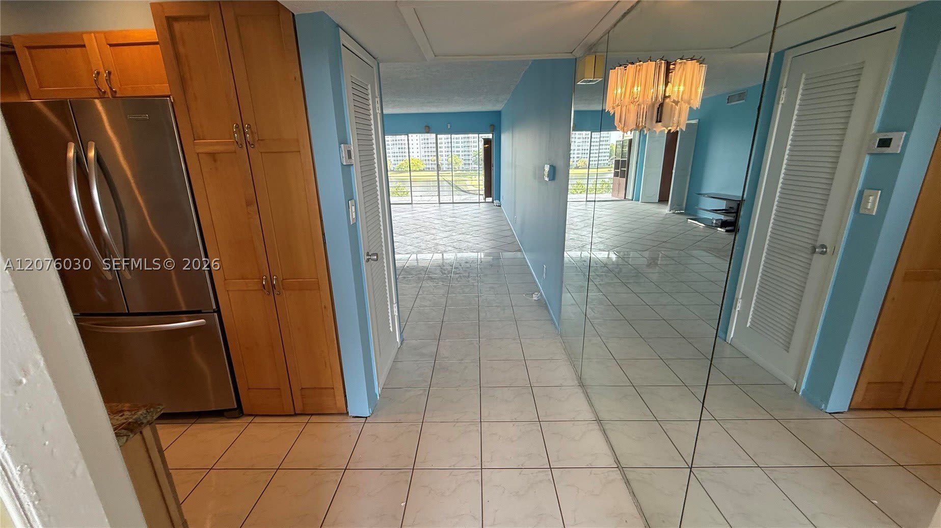 2751 N Palm Aire Dr – photo 3