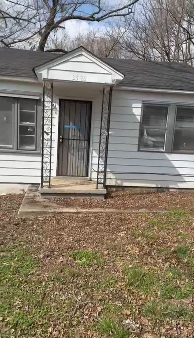 4/2 with HUGE yard – photo 2