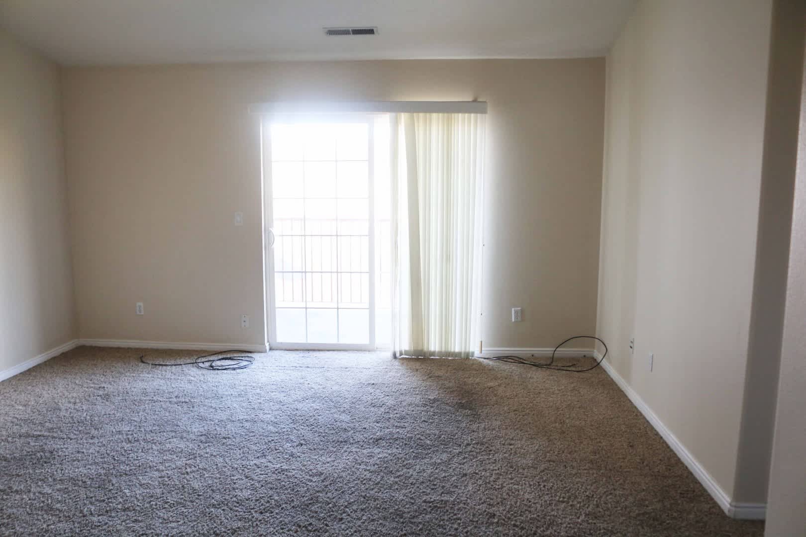 Top Level Westbury Condo for Rent! – photo 4