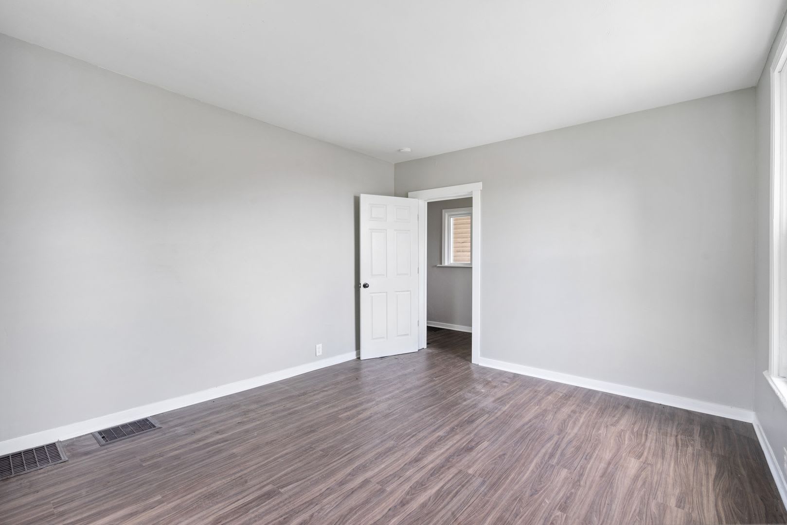 3 bed/1 Bath Home on a Quiet Street in Wilmerding – photo 5