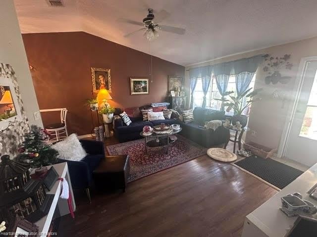 4315 Vantage Circle – photo 3