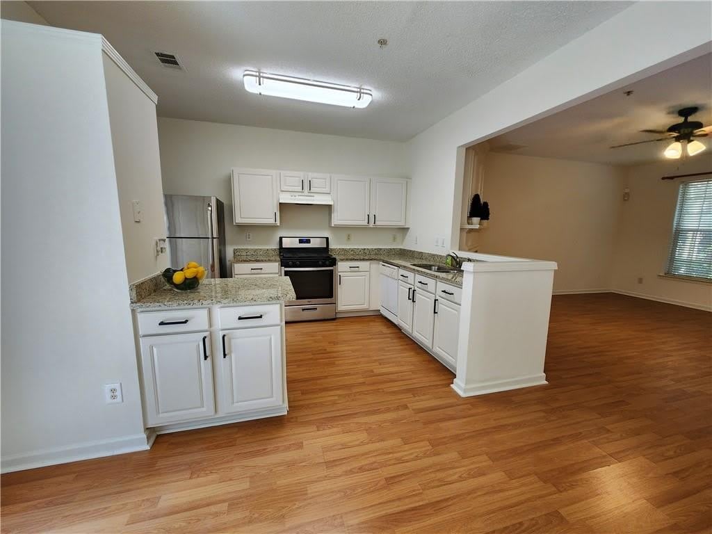 2175 Whitestone Place – photo 5