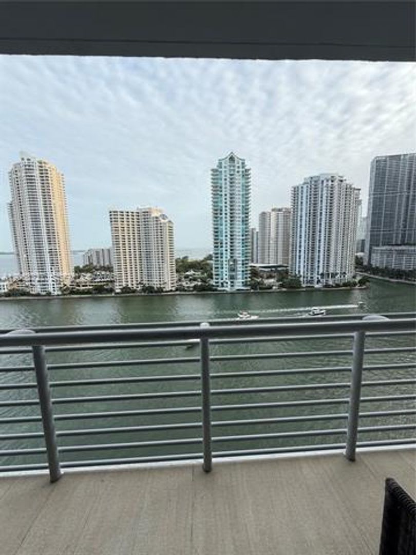 335 S Biscayne Blvd cu-1805, Miami, FL 33131 – photo 5