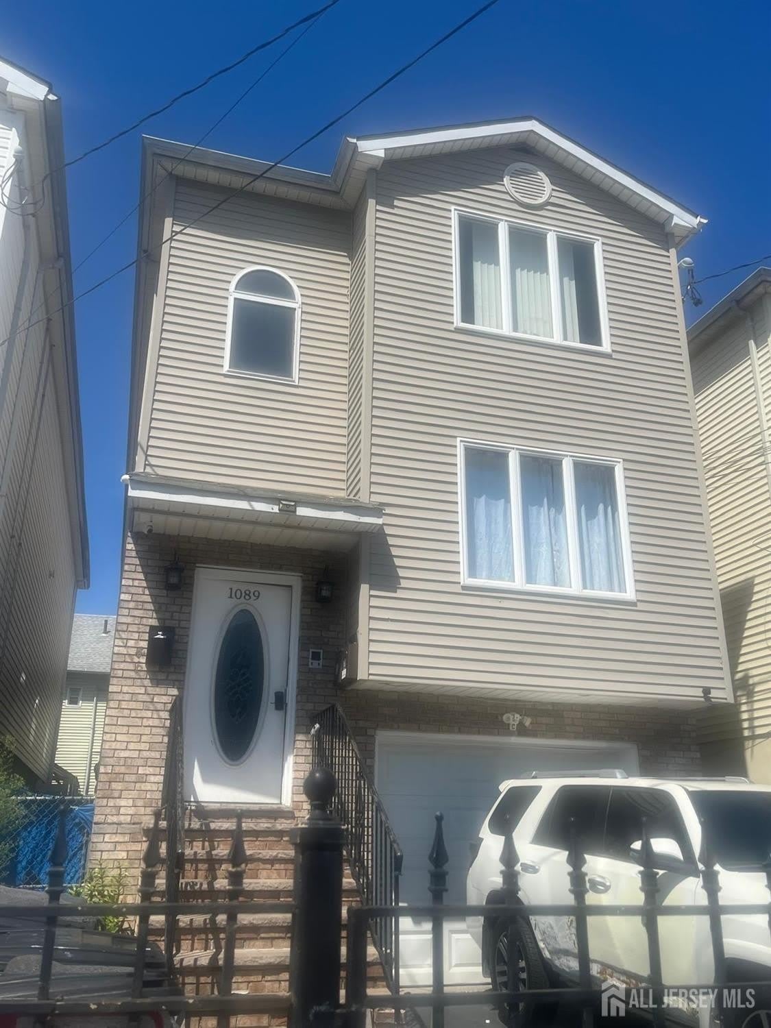 1089 Magnolia Avenue – photo 1