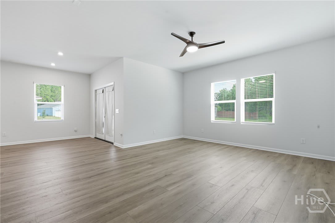 217 Crosstown Avenue – photo 5