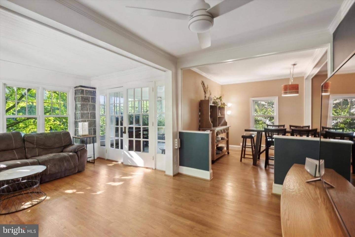 626 LAKESIDE AVE – photo 4