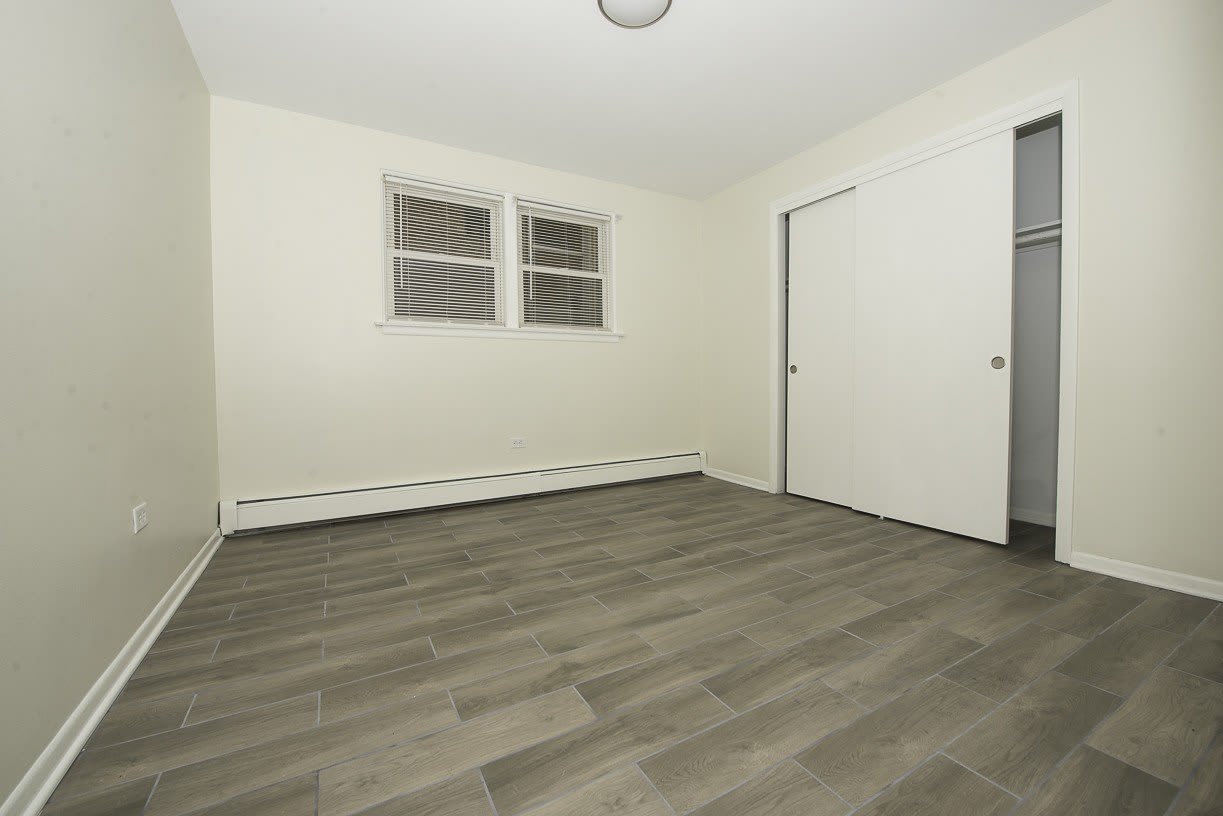 2402 N 76 Court – photo 5