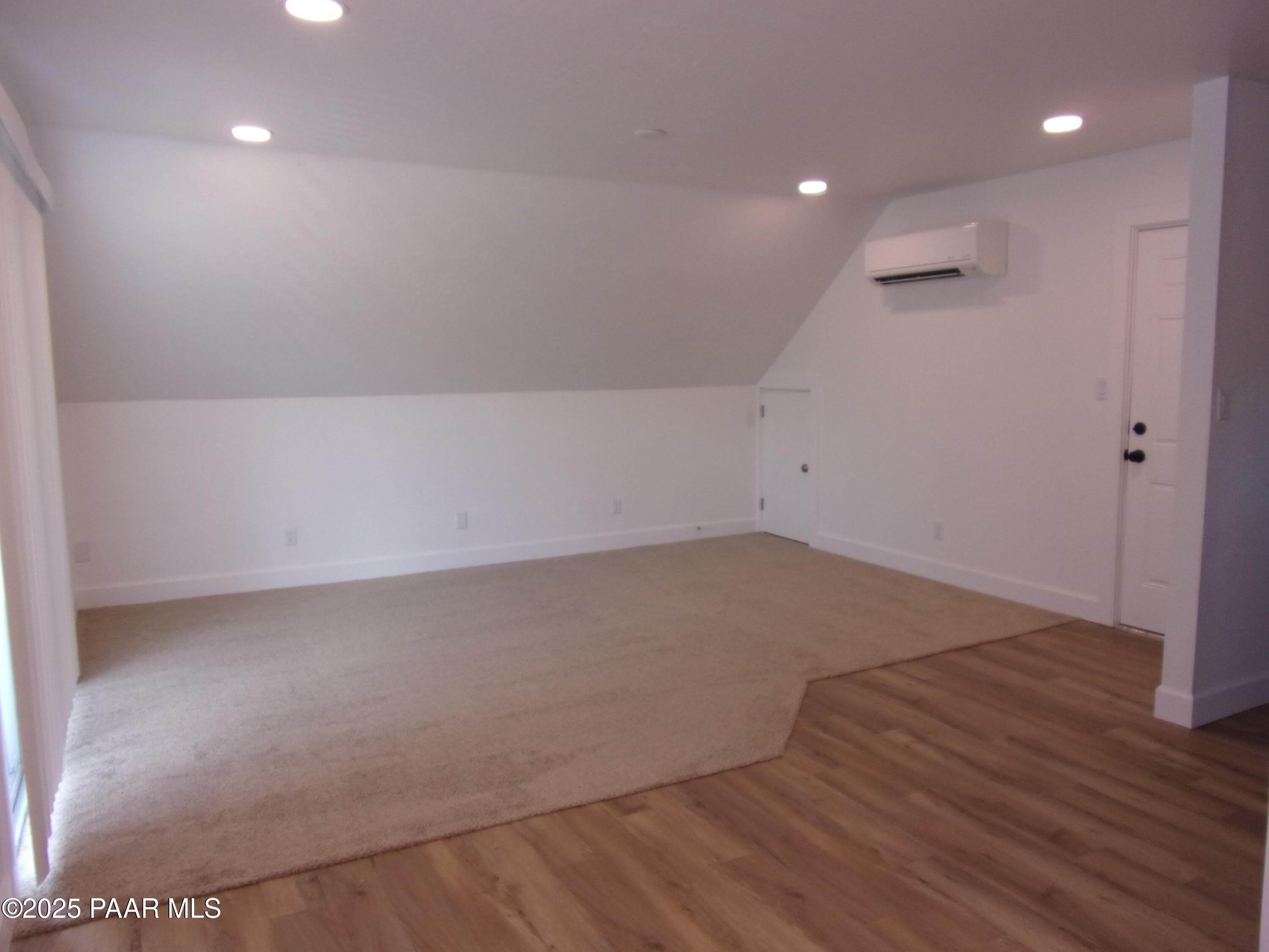 5280 E Diamond Drive – photo 3