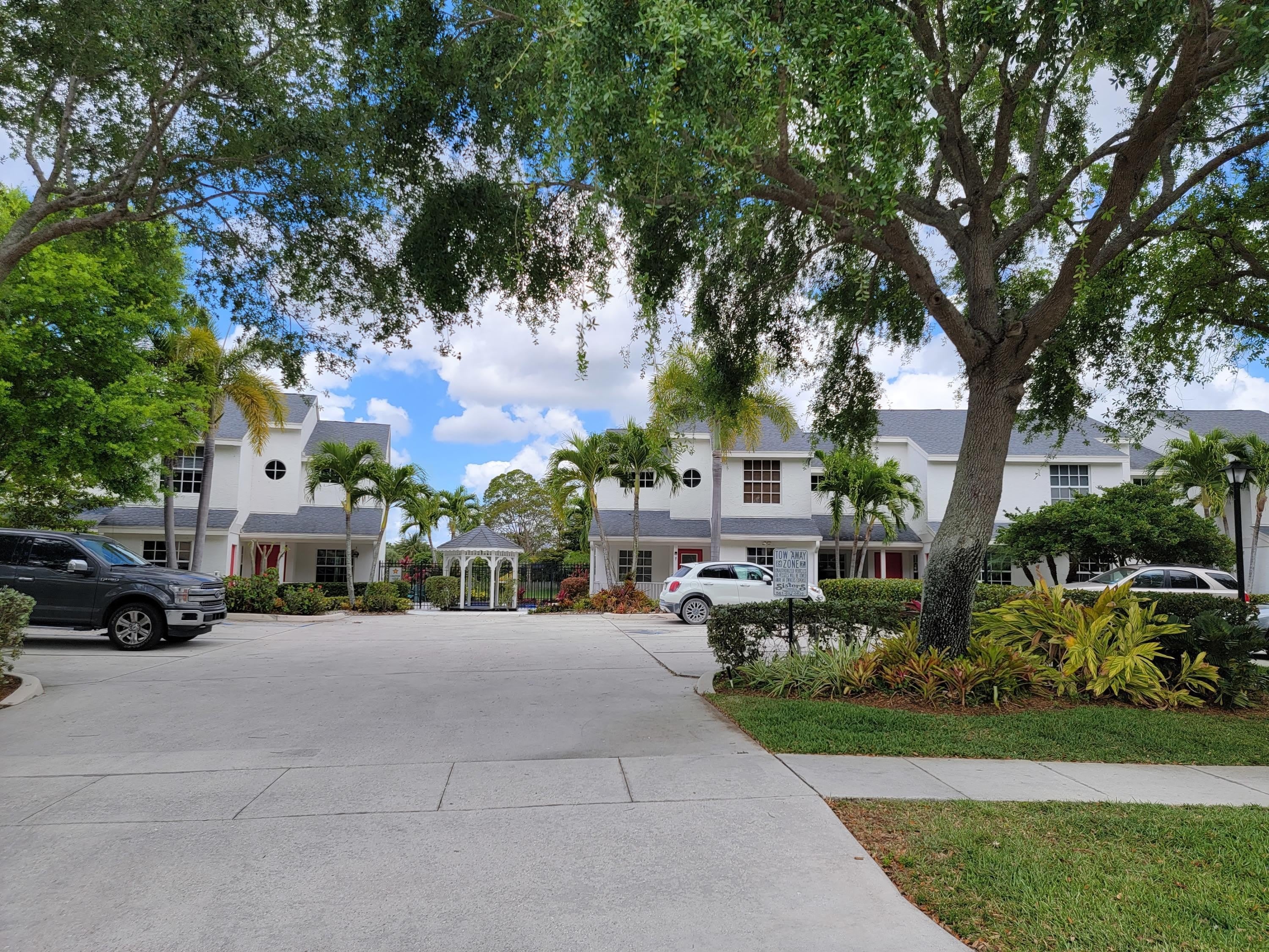 12574 Westhampton Circle – photo 2