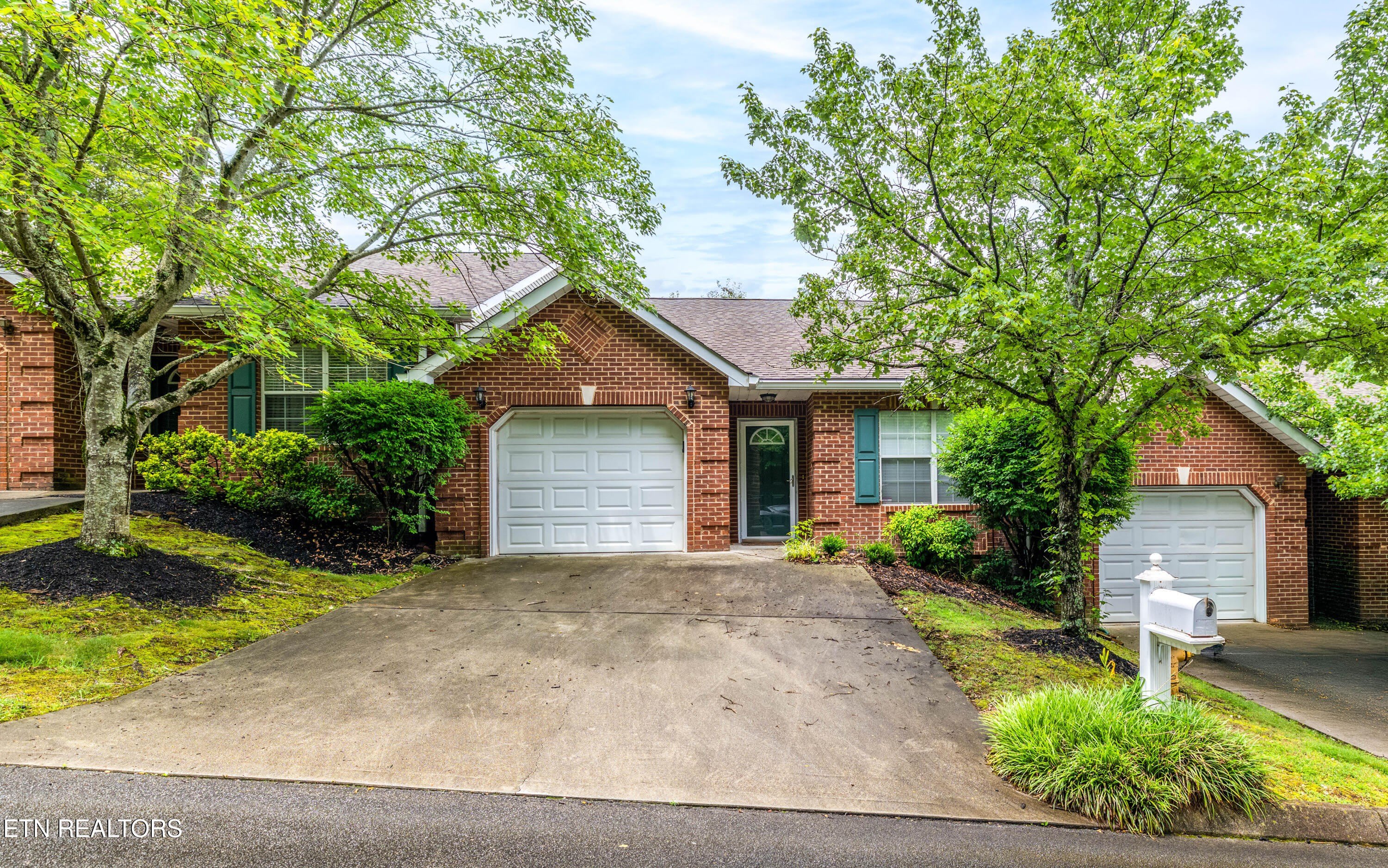 1315 Lucy Way – photo 2