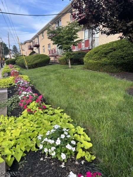 306 Hoover Ave – photo 2