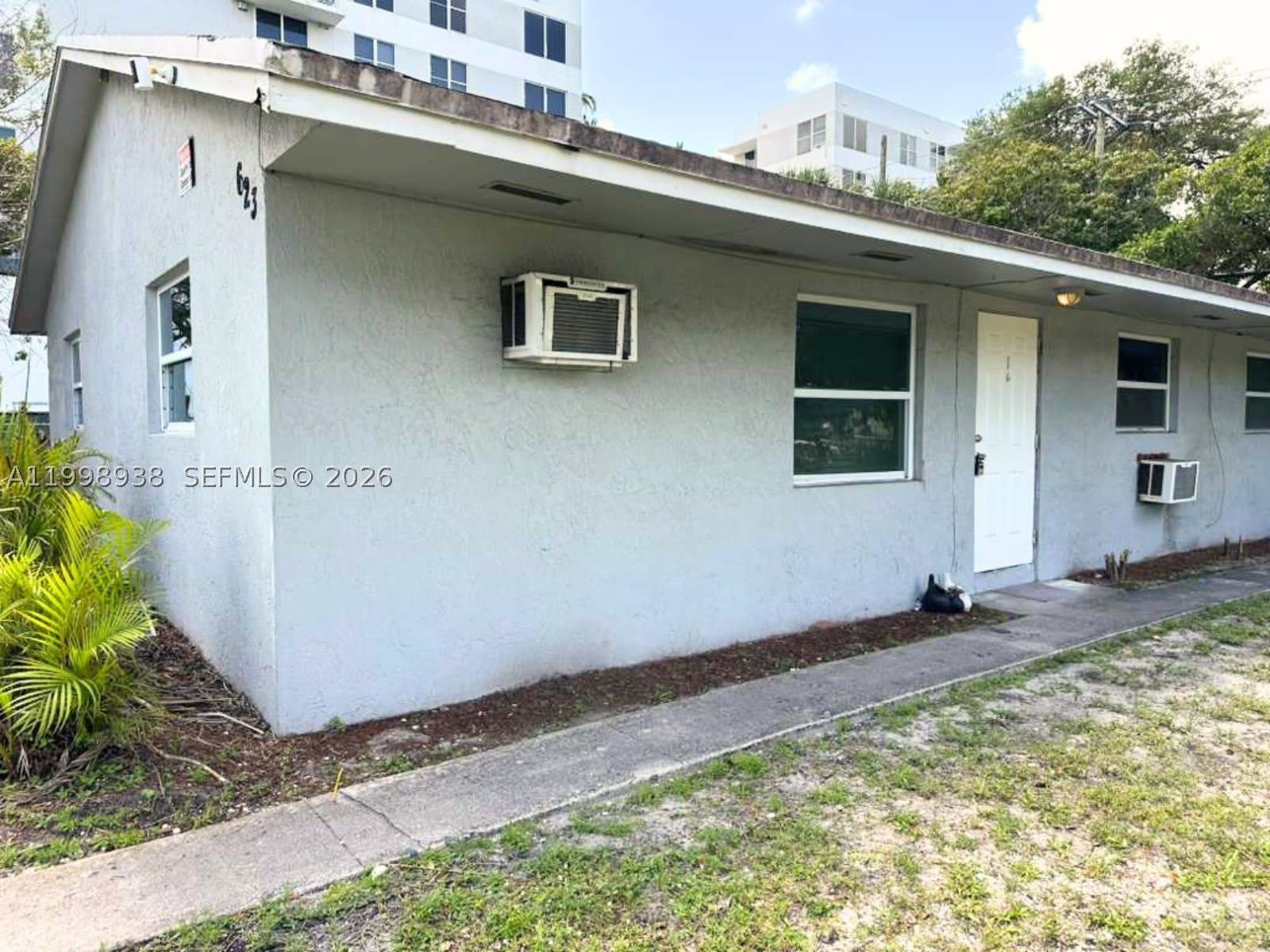 623 NW 3rd Ave – photo 2