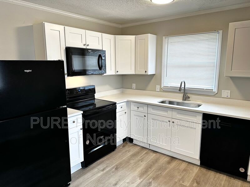 1414 White St – photo 3