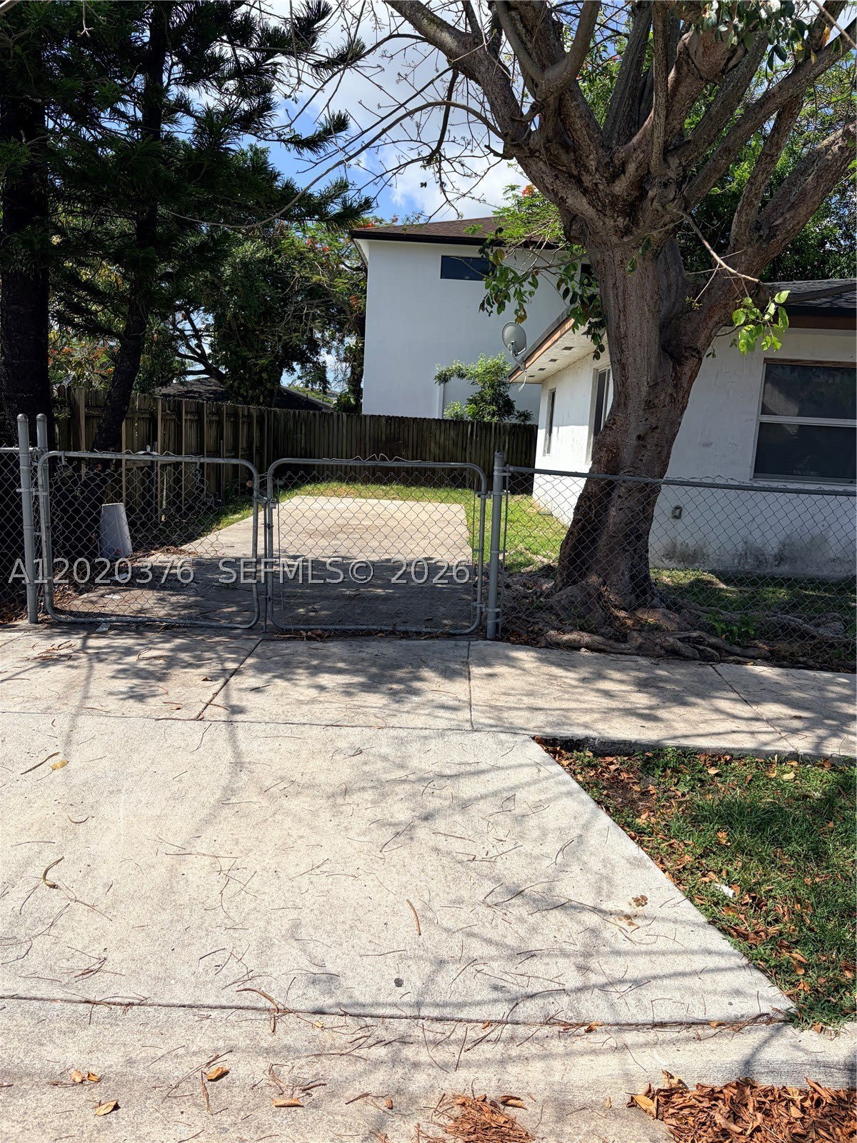 1329 Nw 6 Ave – photo 3