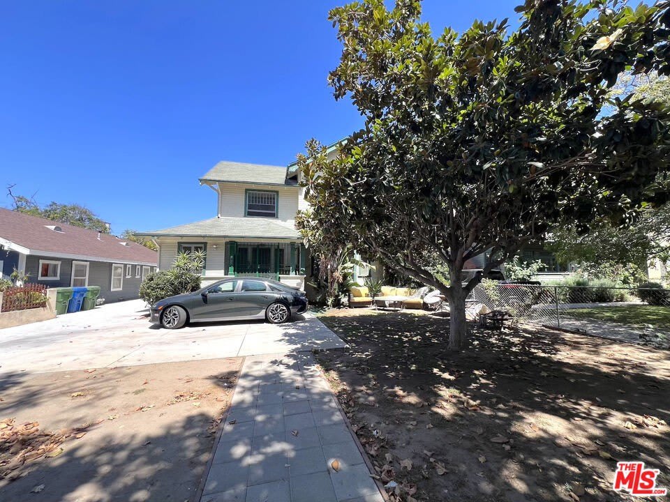 1828 S Gramercy Pl – photo 1