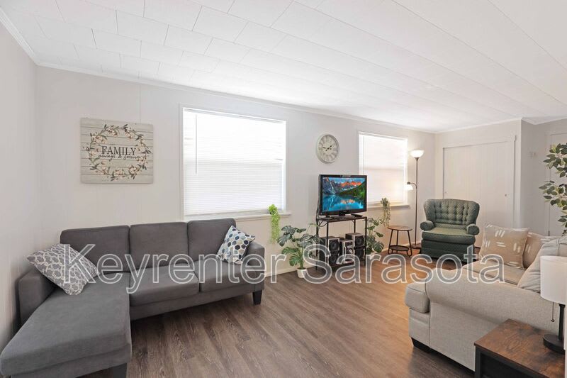 2205 Minnesota Ave – photo 5