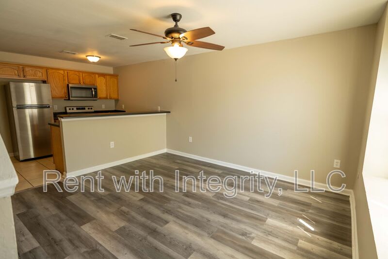2774 Hartsfield Road – photo 4