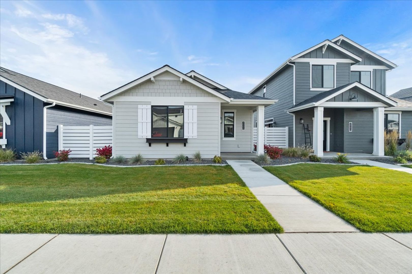 Single-Level Serenity: Your 3 Bedroom, 2 Bath Dream Home Awaits – photo 1