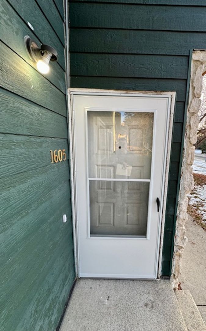 4 Bedroom, 2.5 Bathroom Townhouse, Close to MSU – photo 5