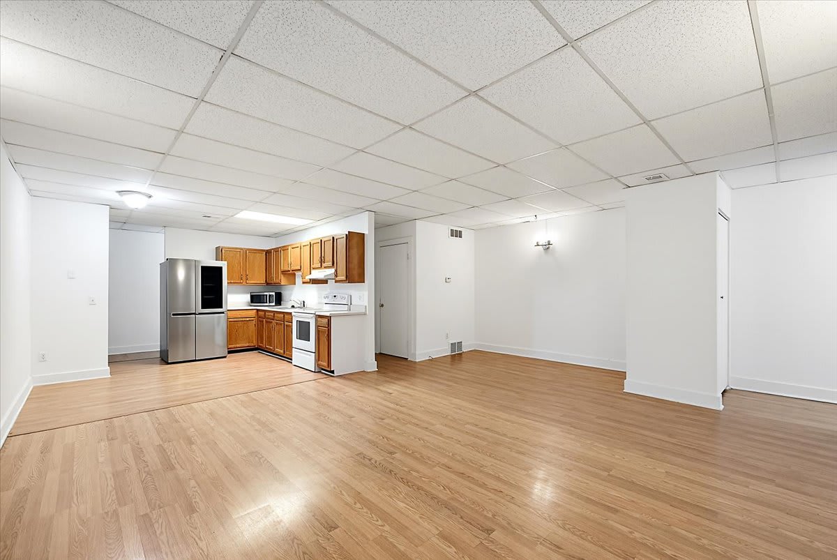 113 South Saginaw Street B – photo 3