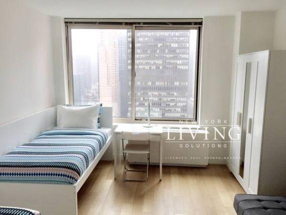 260 West 54th Street – photo 3