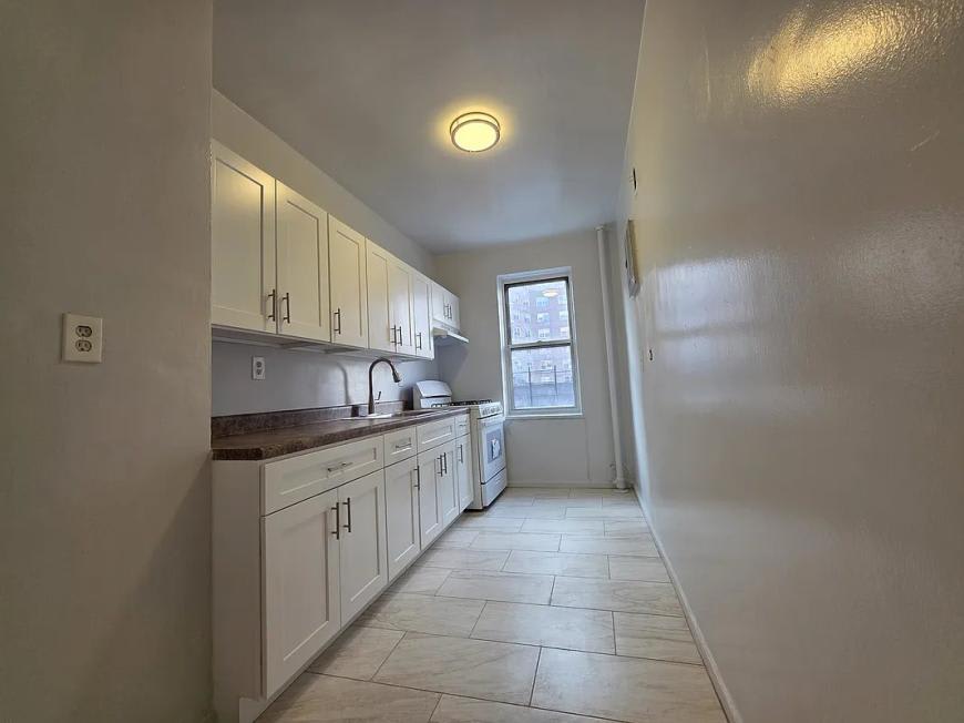 140 Van Cortlandt Avenue West – photo 4