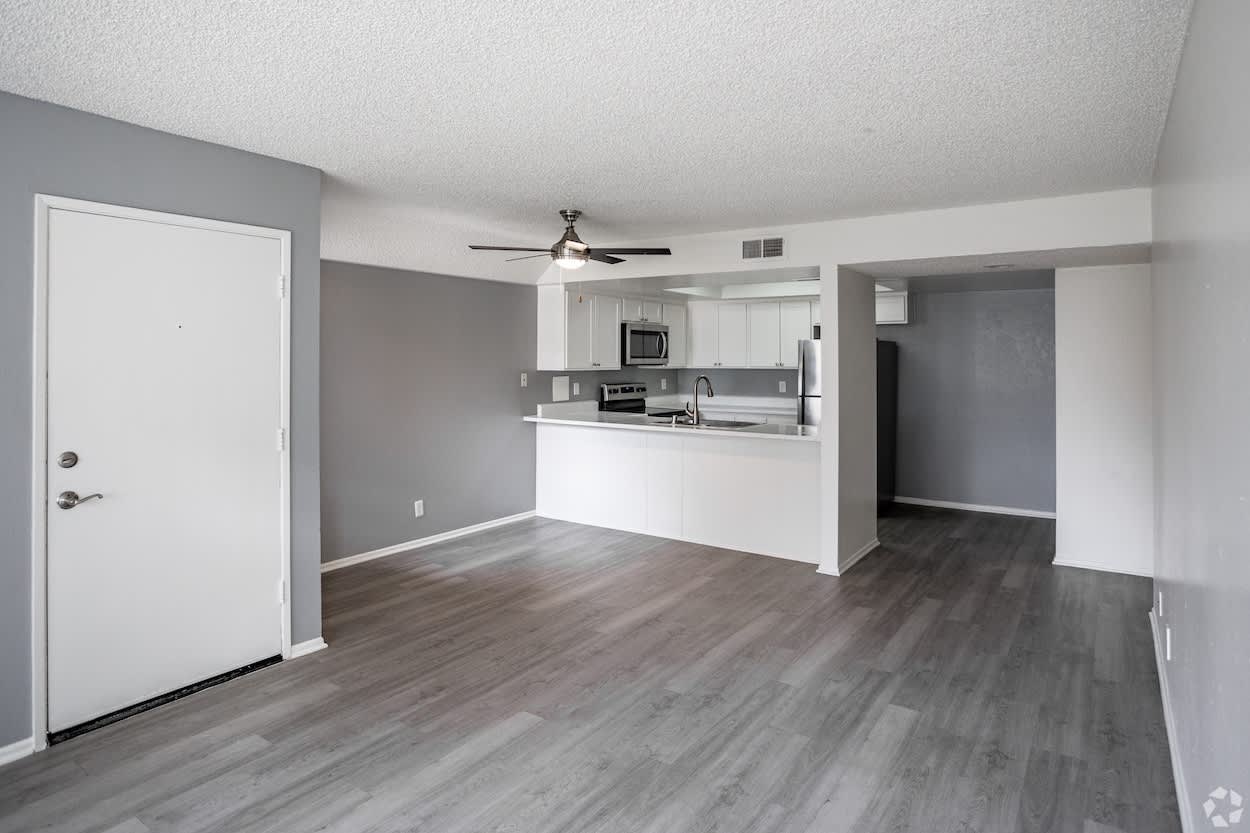 Harbor Cliff Apartments – photo 4