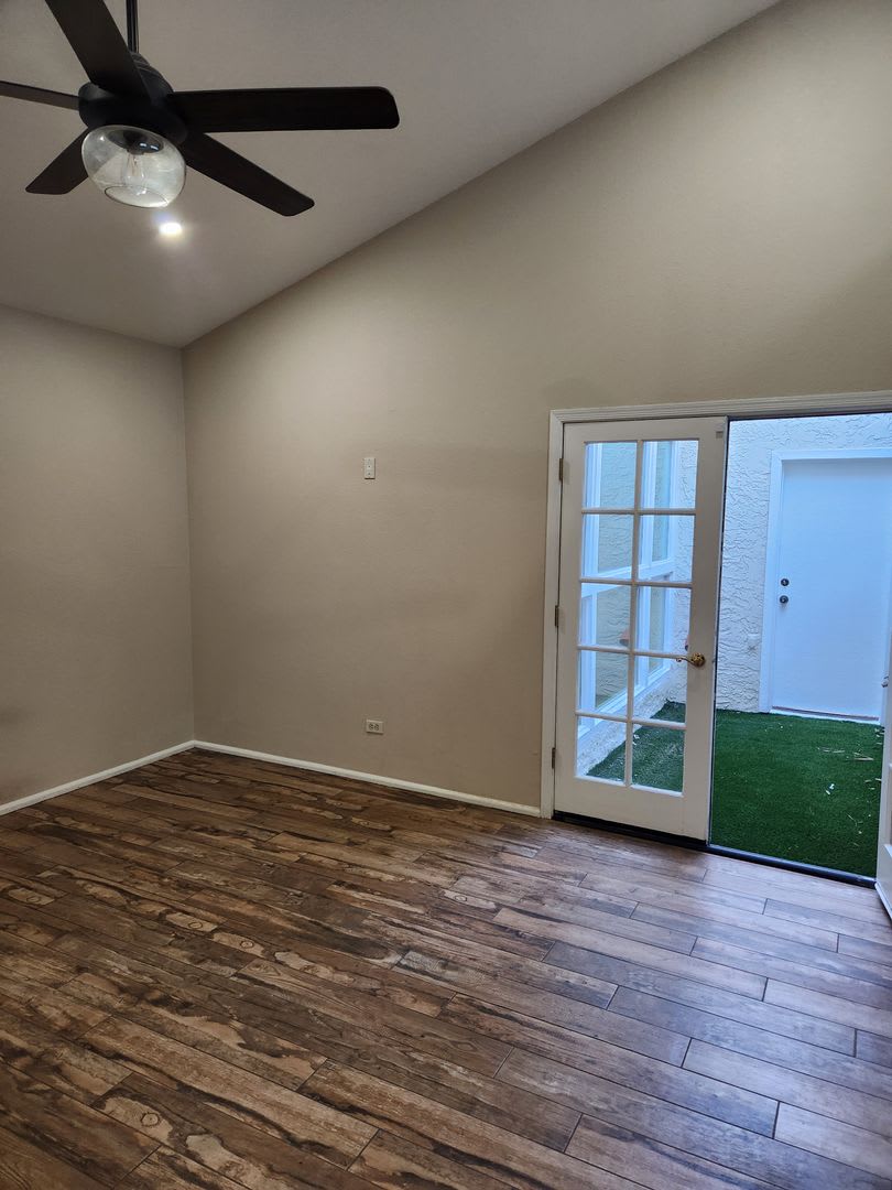 3bd 2ba located in Pointe South Mountain – photo 2