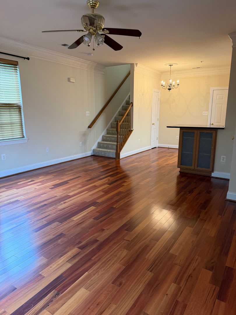 END UNIT TWO LEVEL CONDO WITH 1 CAR GARAGE, CLOSE TO KENTLANDS, DOWNTOWN CROWN AND METRO – photo 5