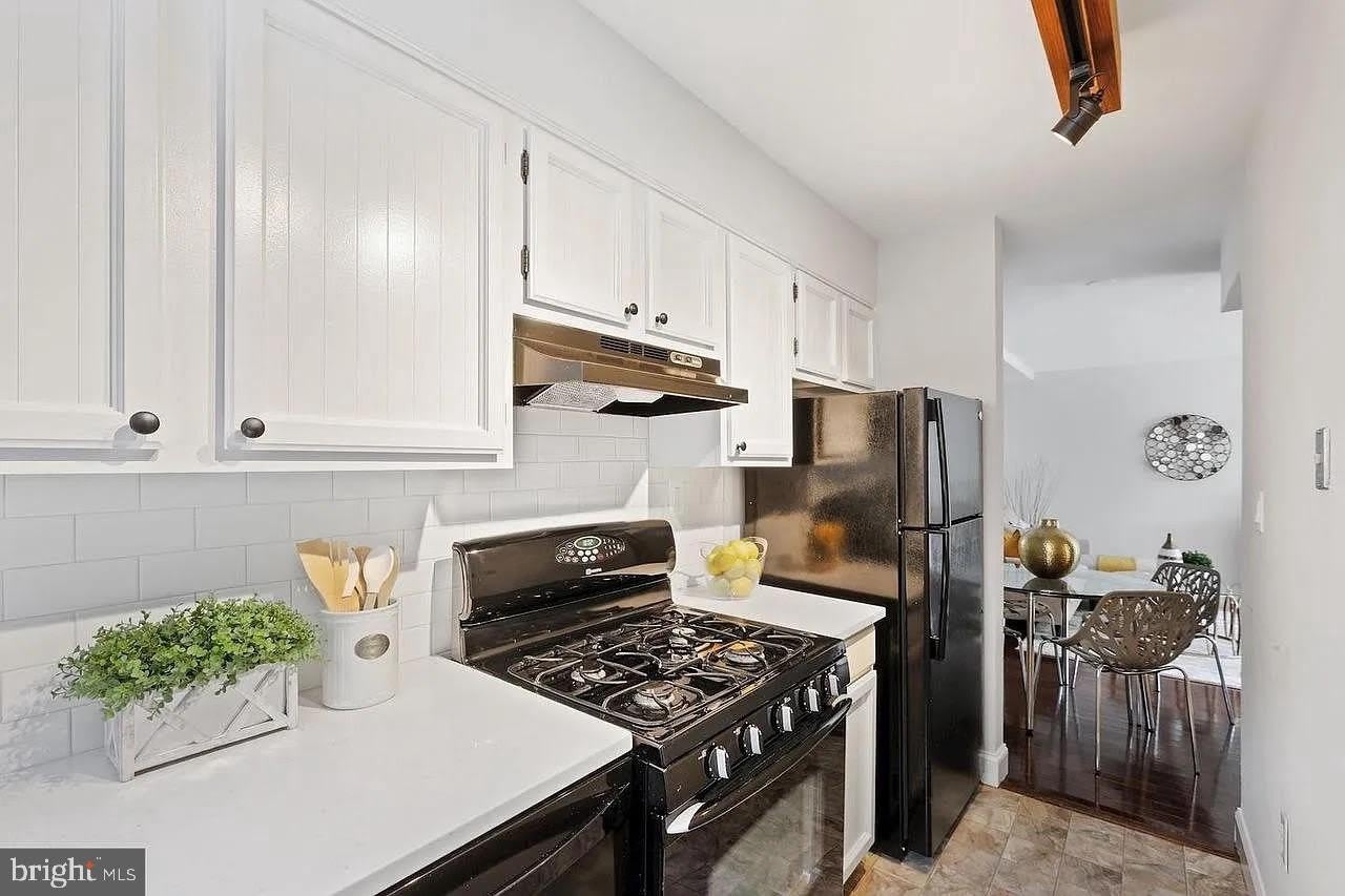 3835 DAVIS Place NW – photo 3