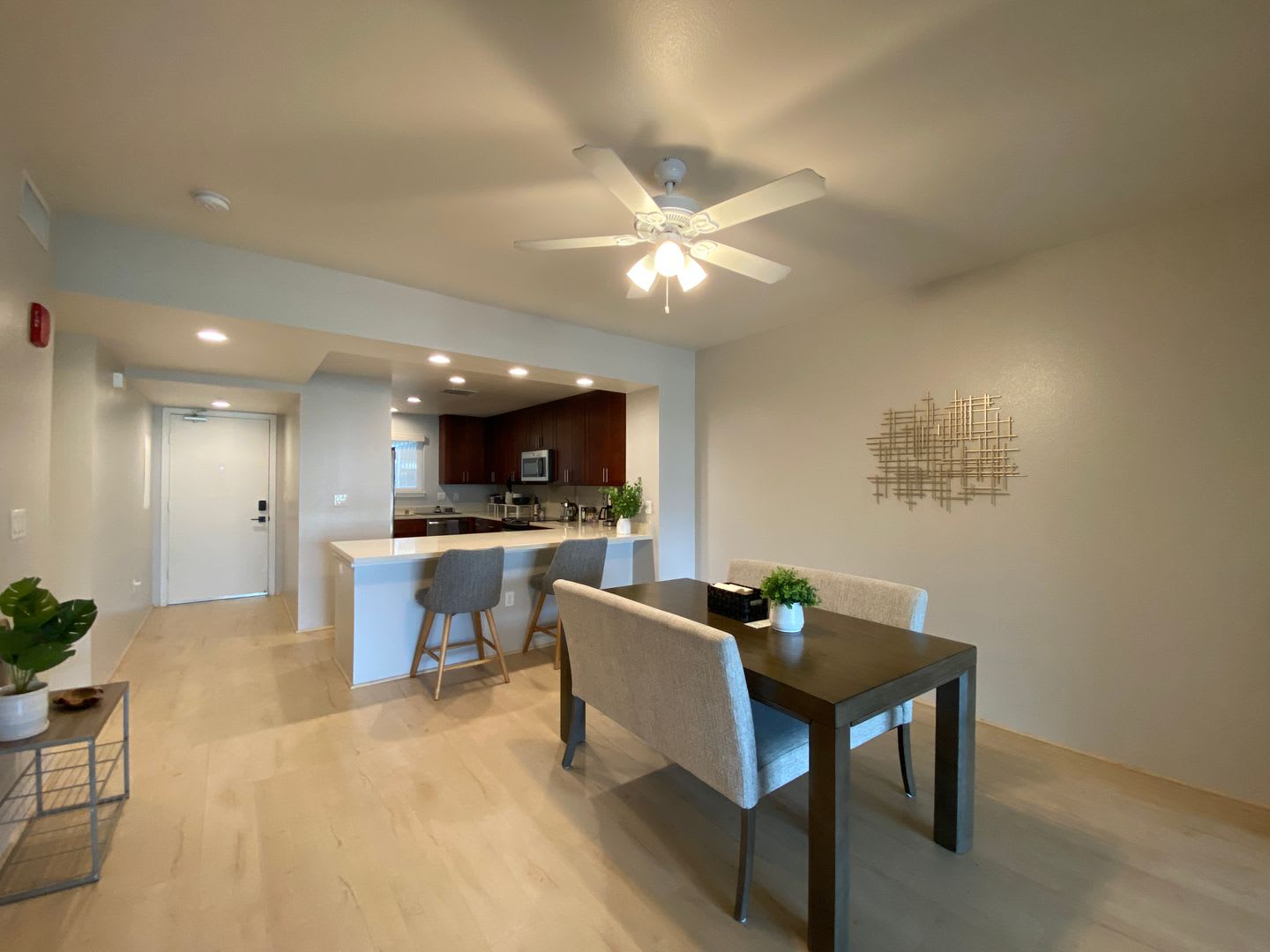 For Rent – photo 2
