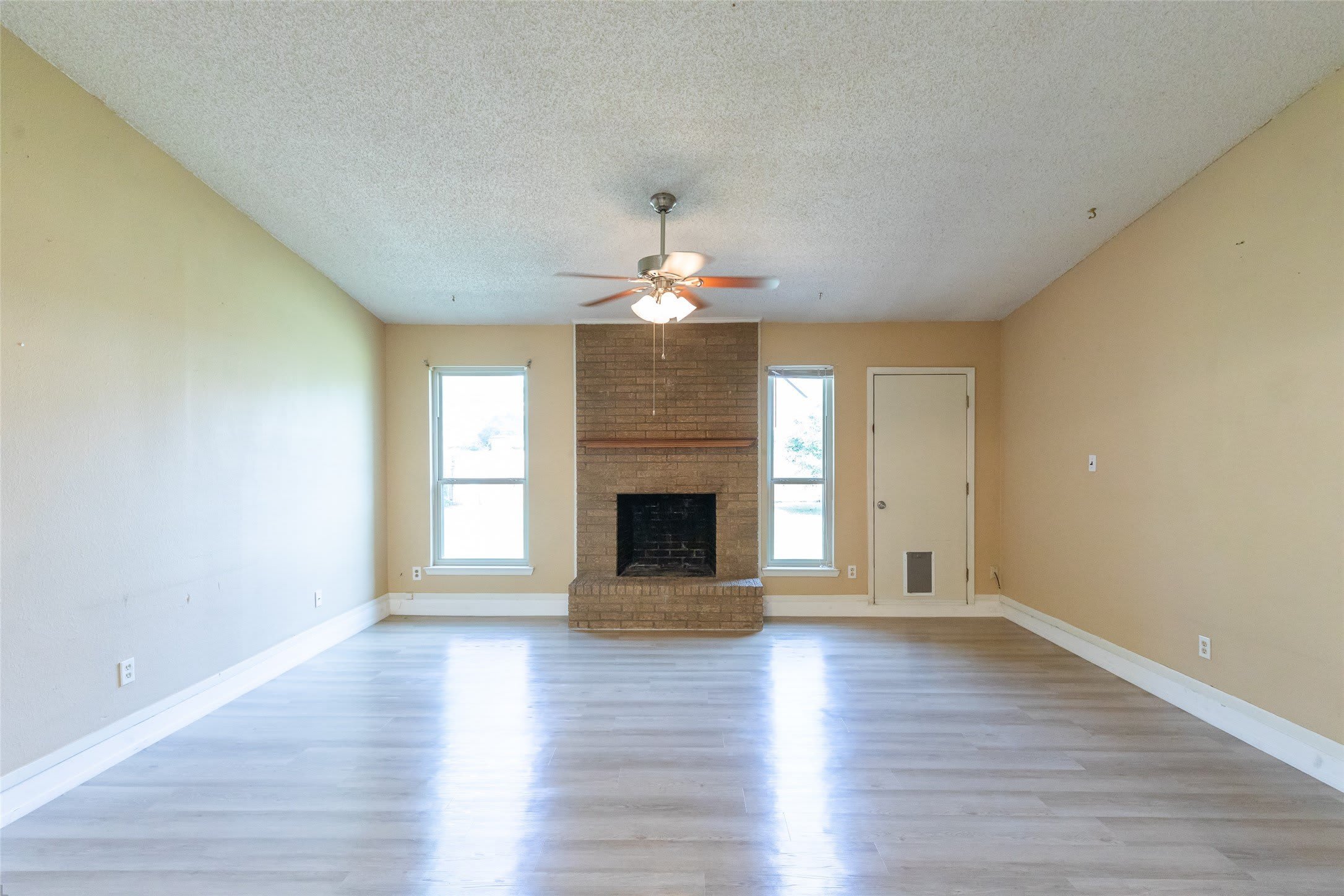 1733 Chucker Court – photo 2
