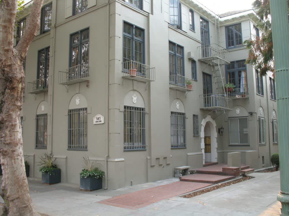 375 Grand Ave – photo 1