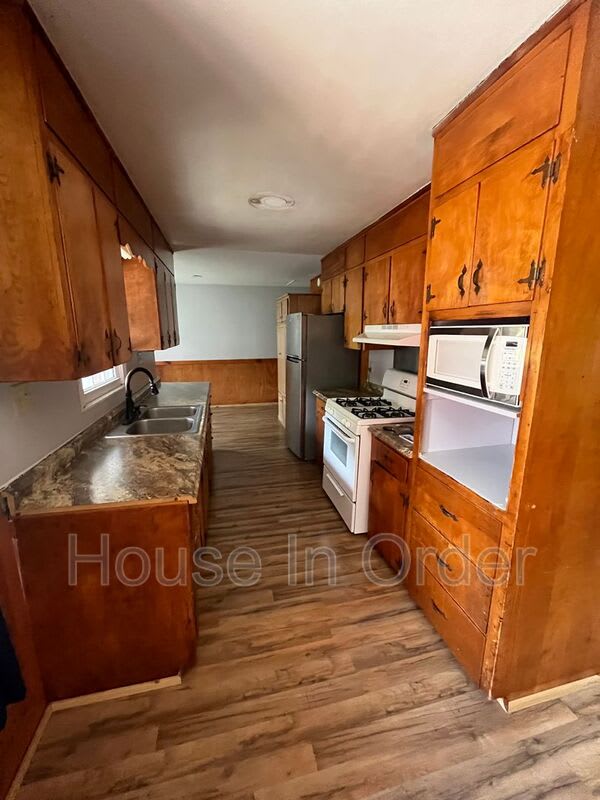 54 Cottage Dr – photo 5