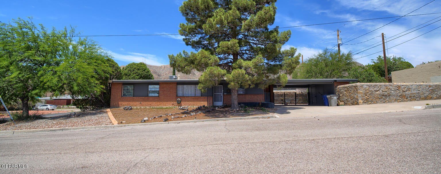 2927 HARRISON Avenue – photo 4