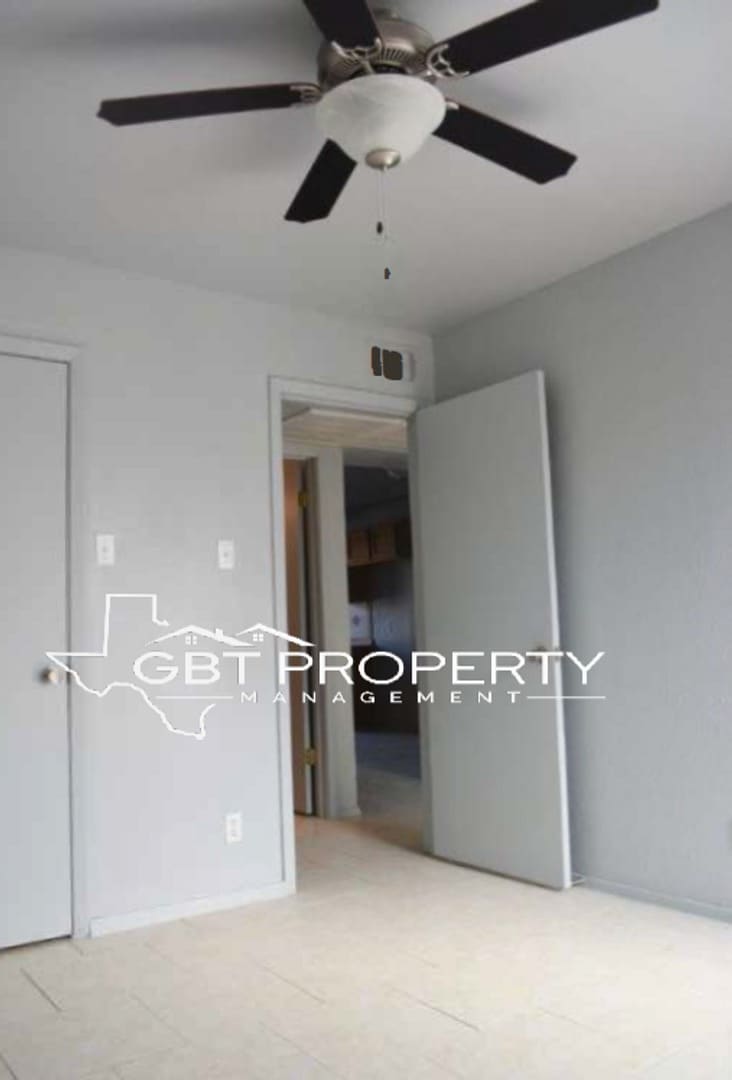 APT02-COLEMAN – photo 4