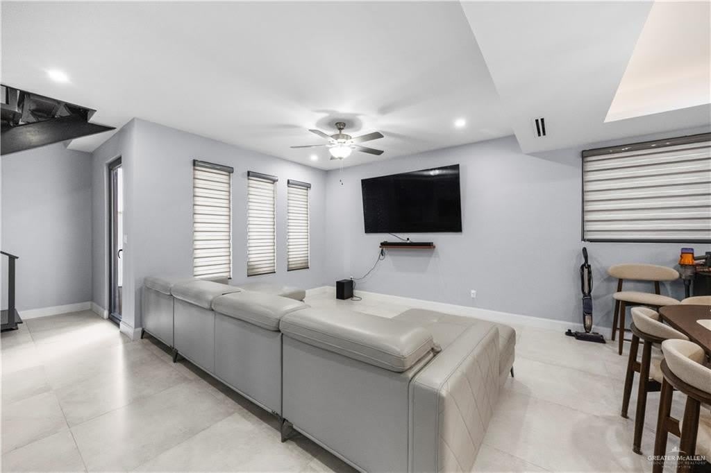 6710 N 11th Lane – photo 4