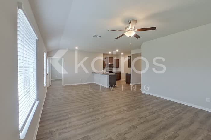 301 Saint James Place – photo 5