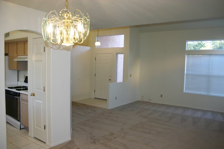 Attractive 4 Bedroom Home in Desirable North Ranch in the Northwest – photo 2