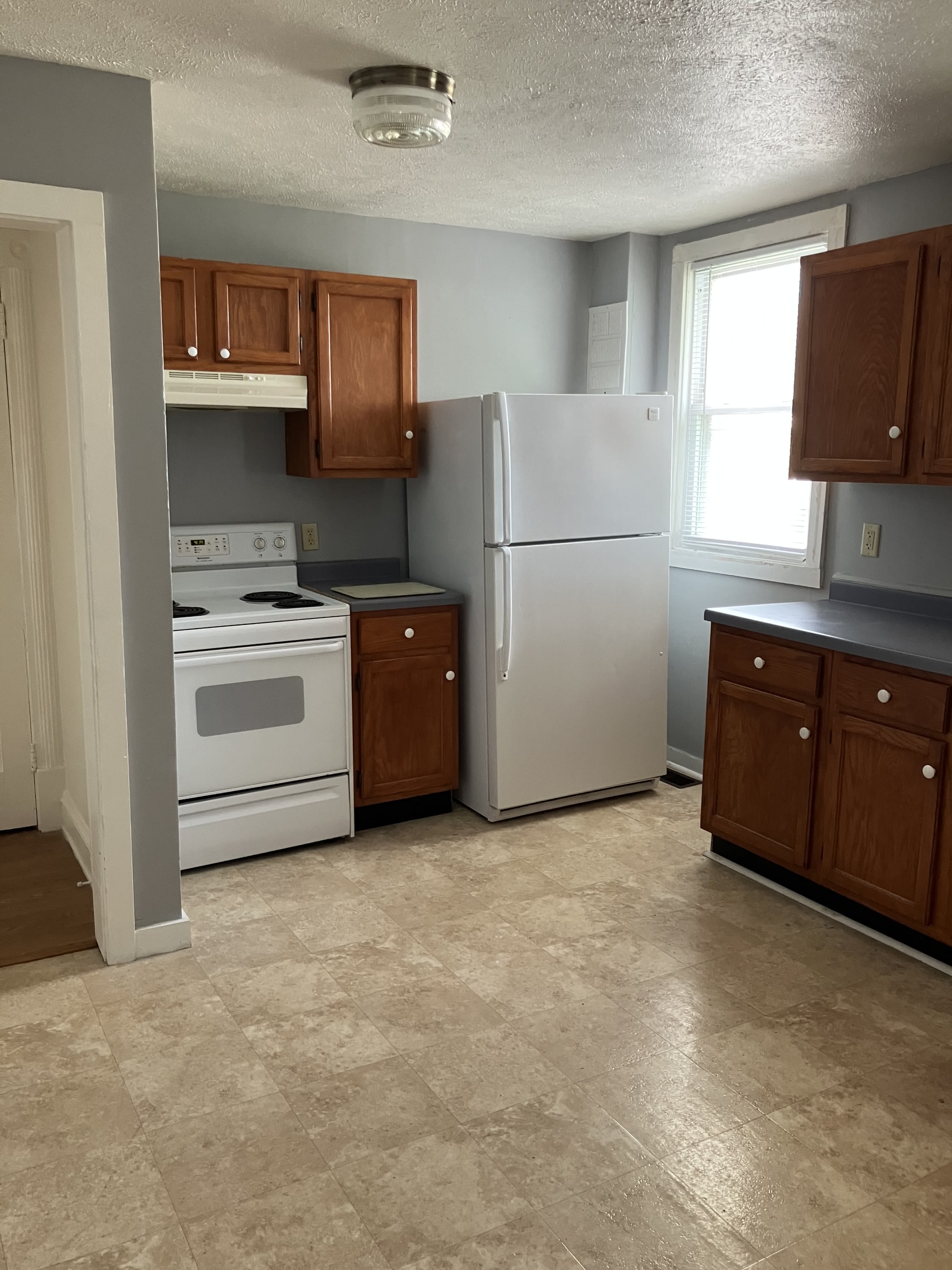 214 South Church Street – photo 3