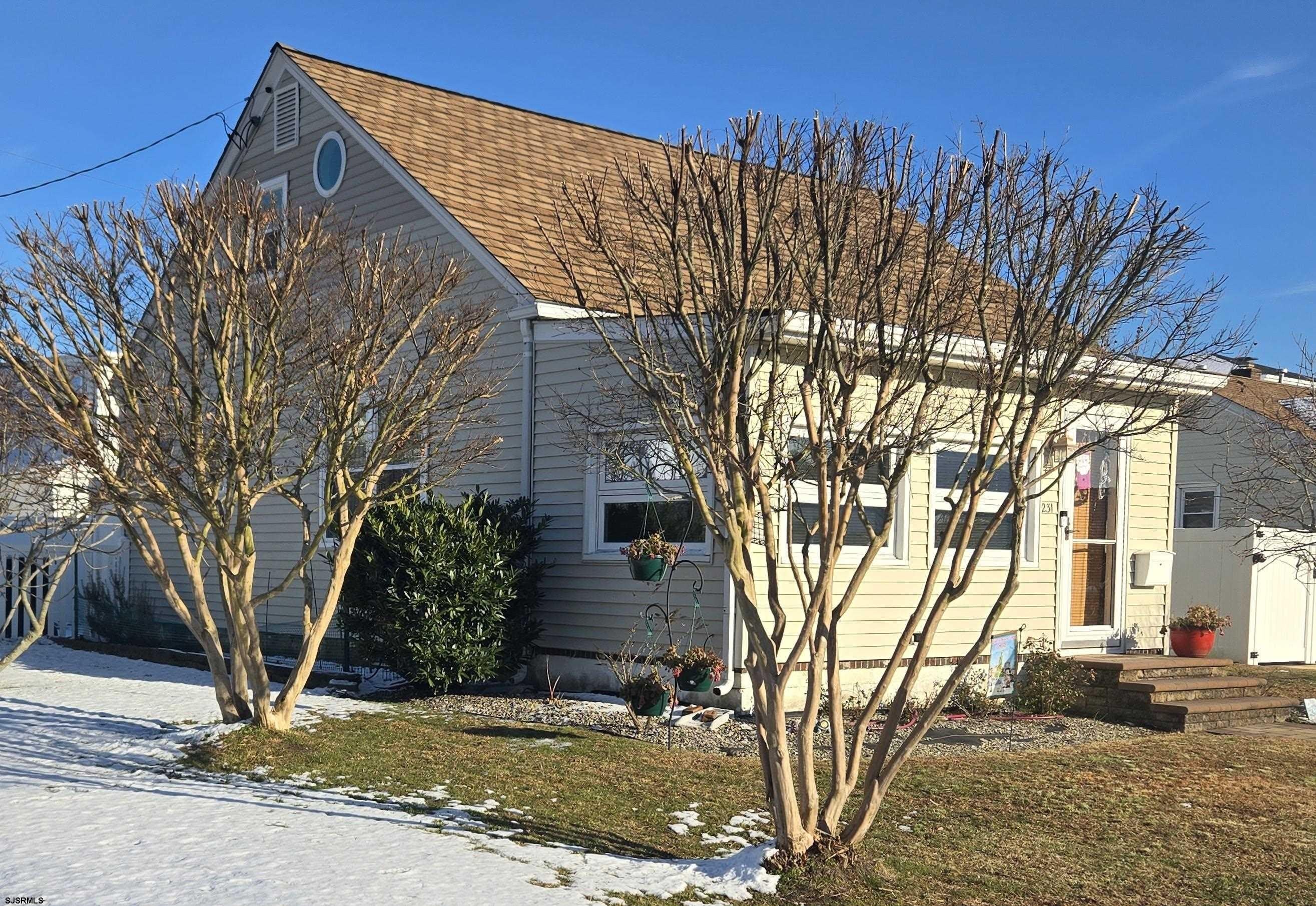 231 N Wyoming Ave – photo 1