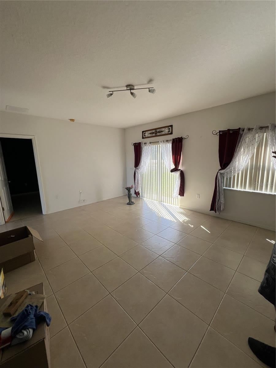735 Colville Place – photo 5