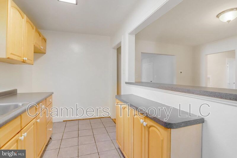 530 N Nelson St – photo 4