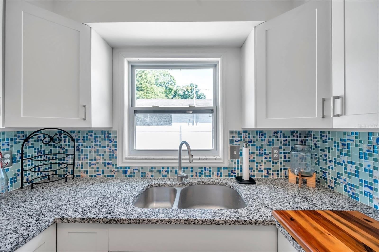 5900 Cypress Street N – photo 3